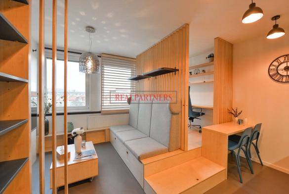 Ubytovací jednotka 1+kk o ploše 25,3 m² na Praze 2, pod Grébovkou.