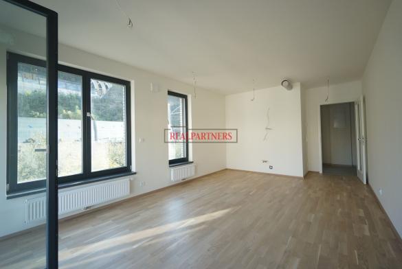 Čerstvě zkolaudovaná novostavba bytu 1+kk o ploše 37  m² + balkon 5,1  m².