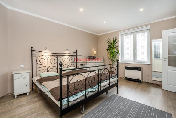 Pěkný byt 1+1 o ploše 44,20  m² v samém srdci Strašnic.